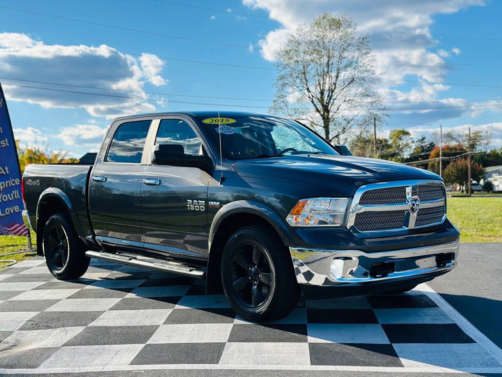 2018 Ram 1500 photo 3