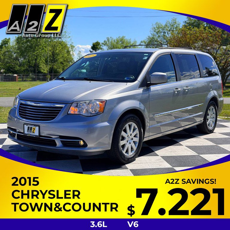 2015 Chrysler Town & Country Touring's photo