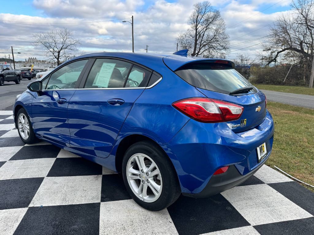 2018 Chevrolet Cruze LT photo 3