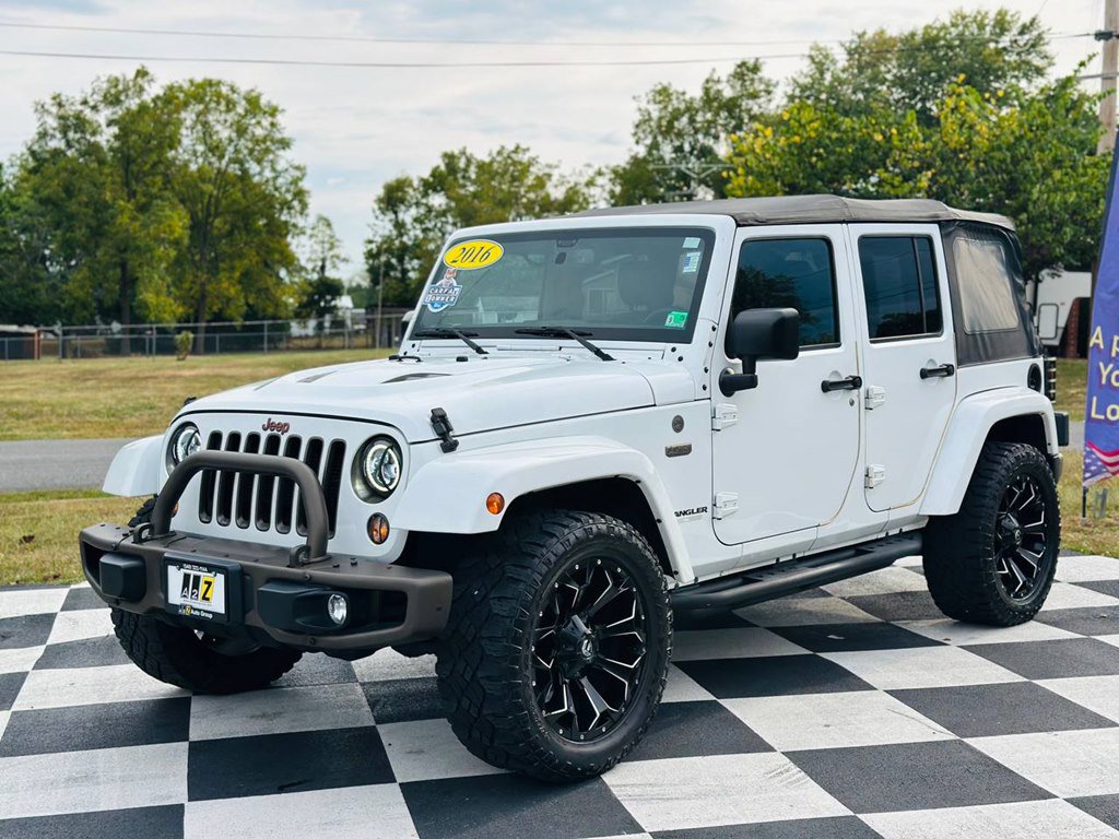 2016 Jeep Wrangler Unlimited Anniversary Edition photo 2