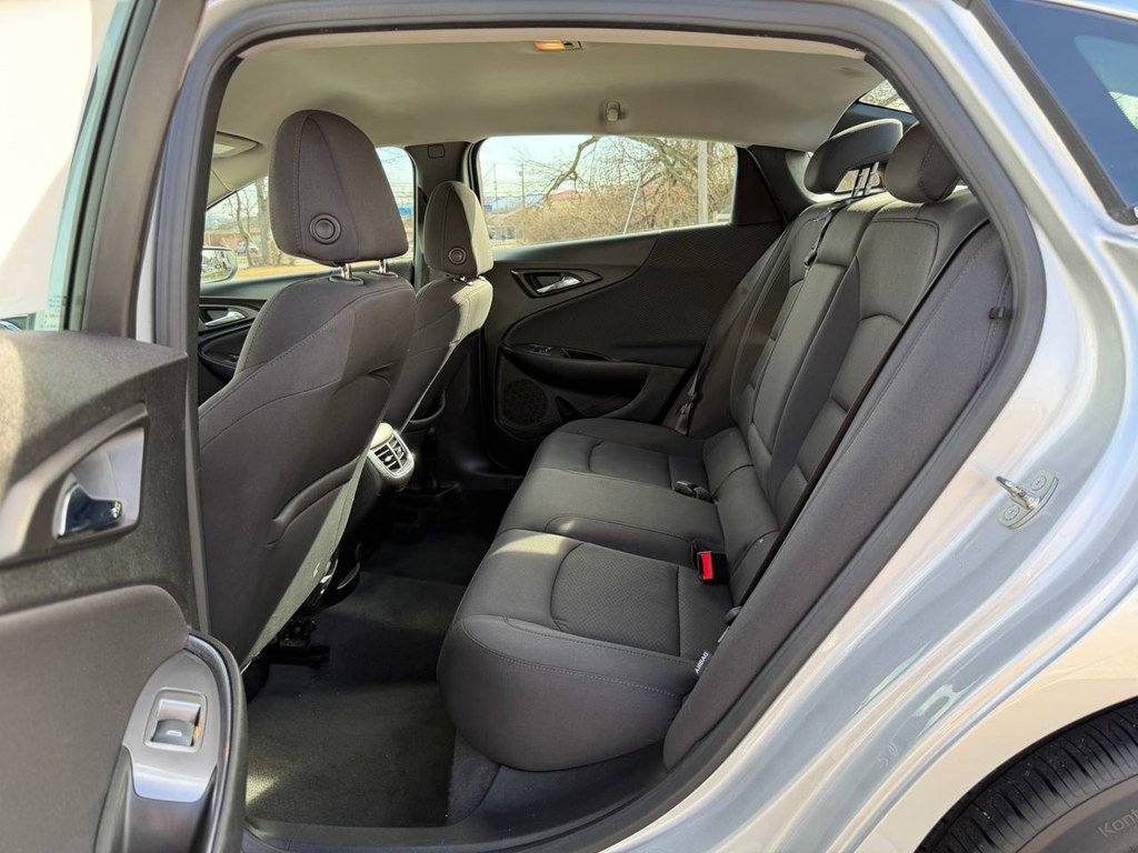 2018 Chevrolet Malibu 1LT - Photo 34