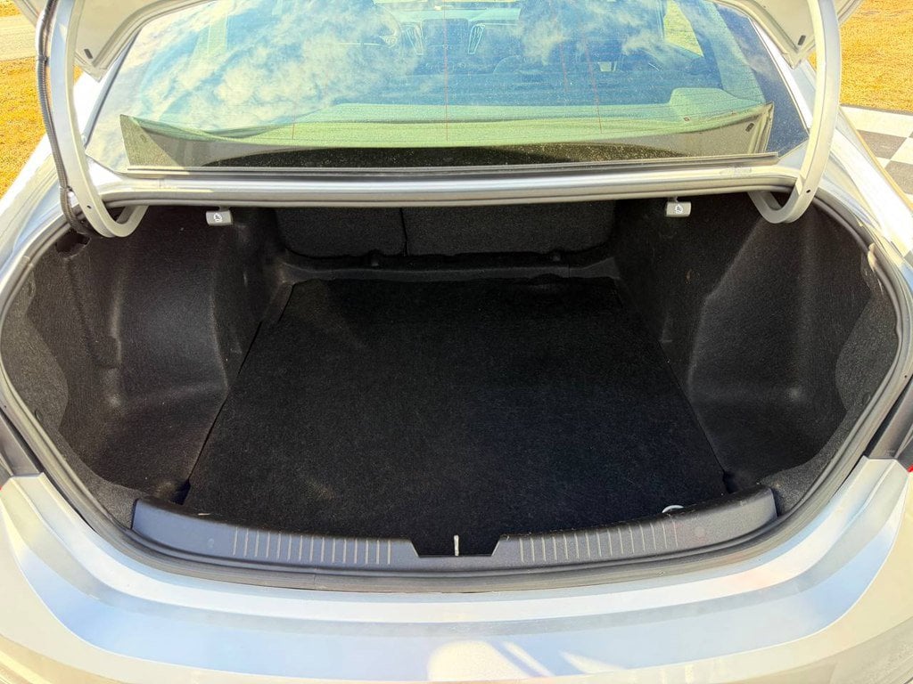 2018 Chevrolet Malibu 1LT - Photo 37