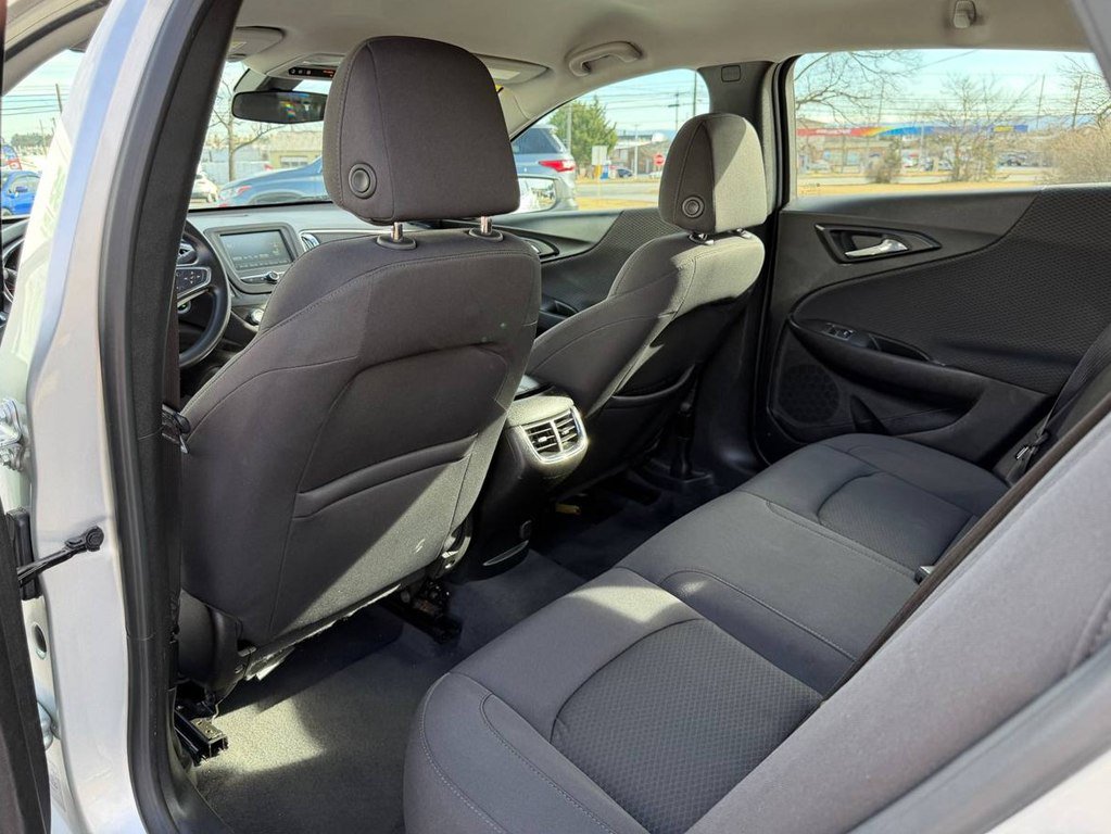 2018 Chevrolet Malibu 1LT - Photo 35