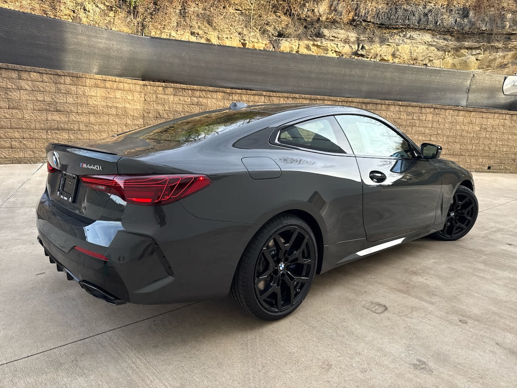 New 2026 BMW M440i xDrive Coupe