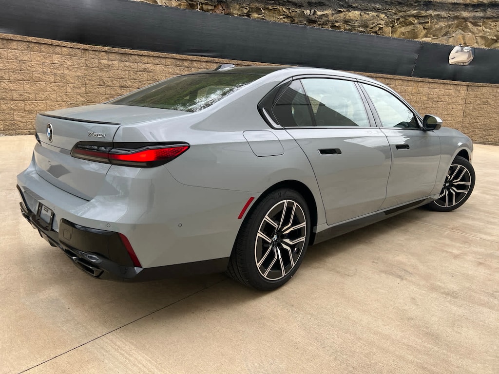 New 2024 BMW 760i For Sale at A & L BMW VIN WBA33EJ0XRCS06001