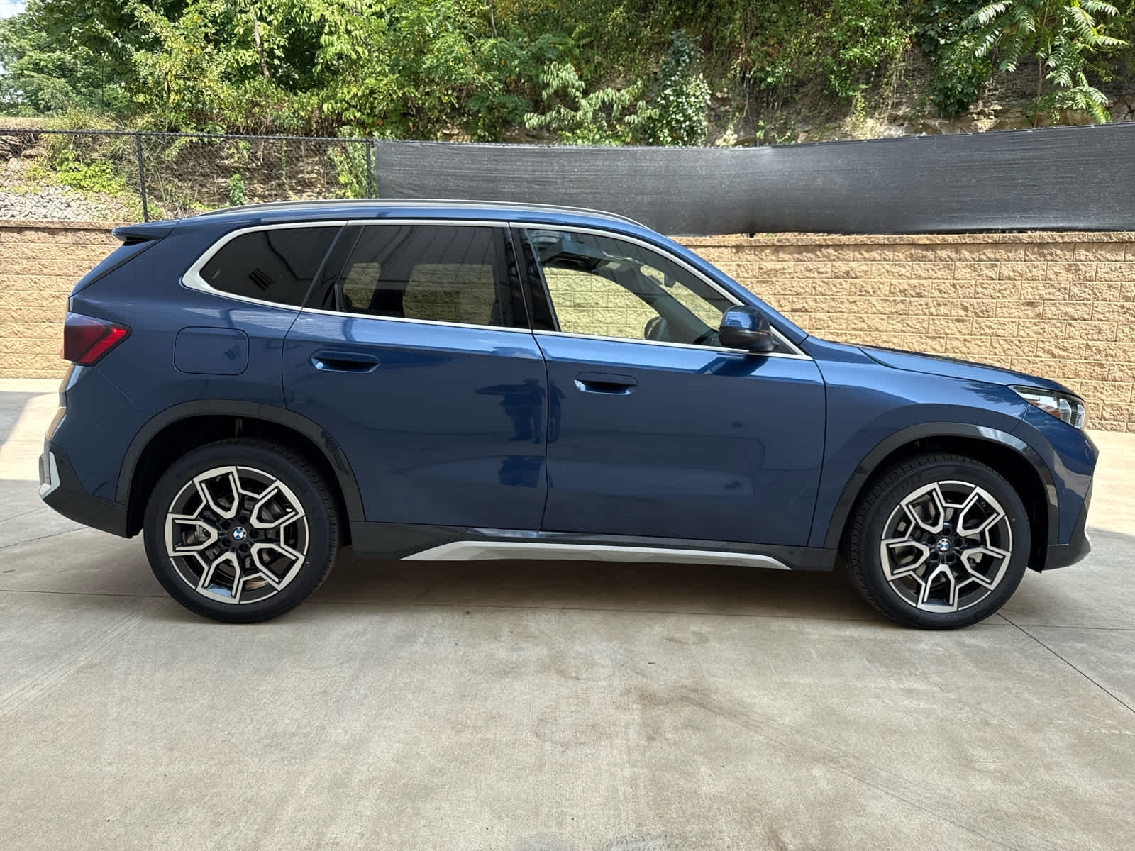 2025 BMW X1 28i - Photo 7