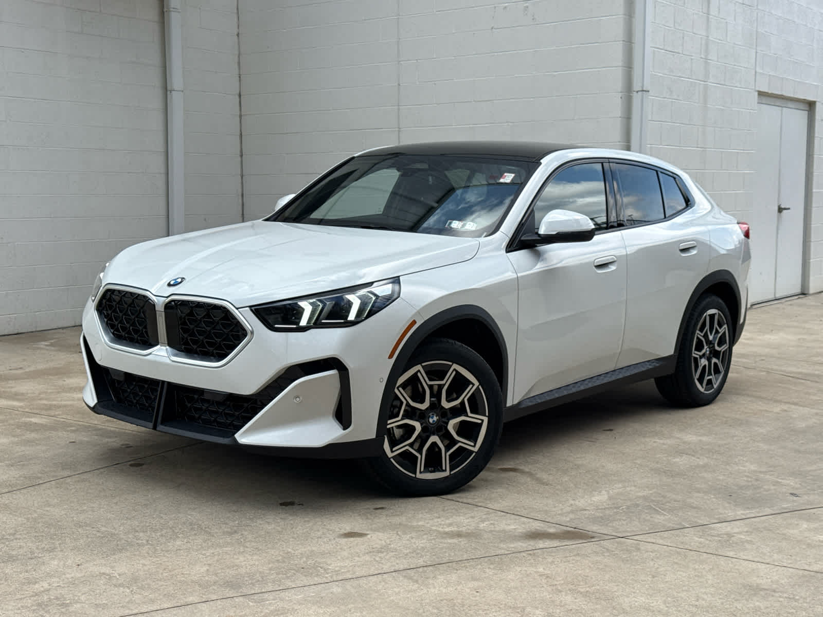 2026 BMW X2 xDrive28i's photo