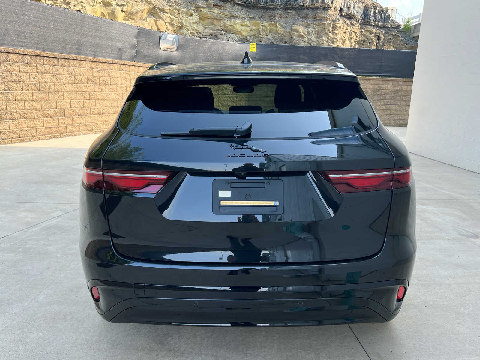 2025 Jaguar F-PACE P250 R-Dynamic S photo 4