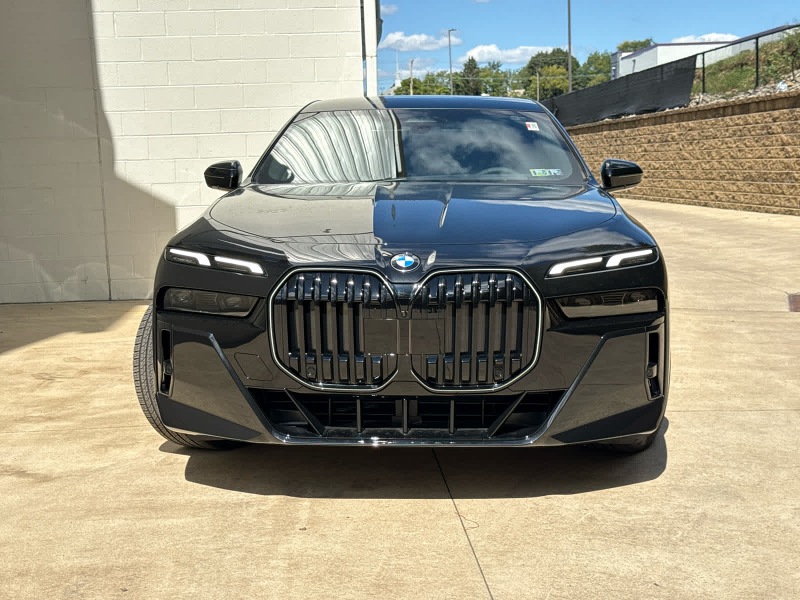 2026 Bmw 760i xDrive photo 2