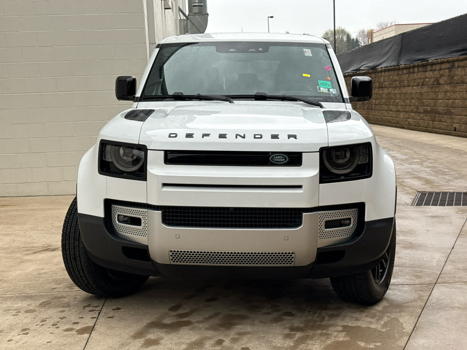 2025 Land Rover Defender S 110 photo 2