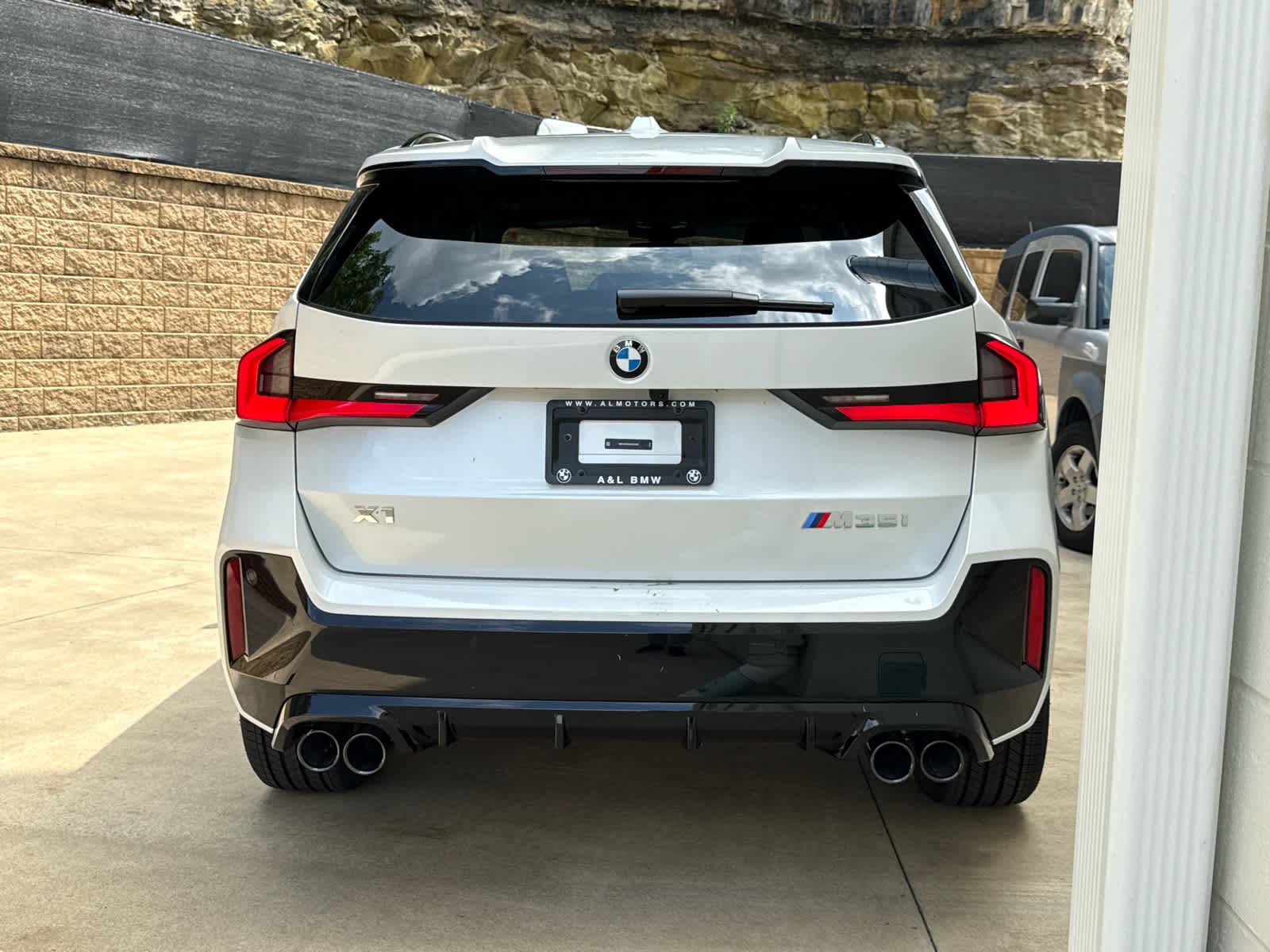 2025 Bmw X1 M35i photo 4