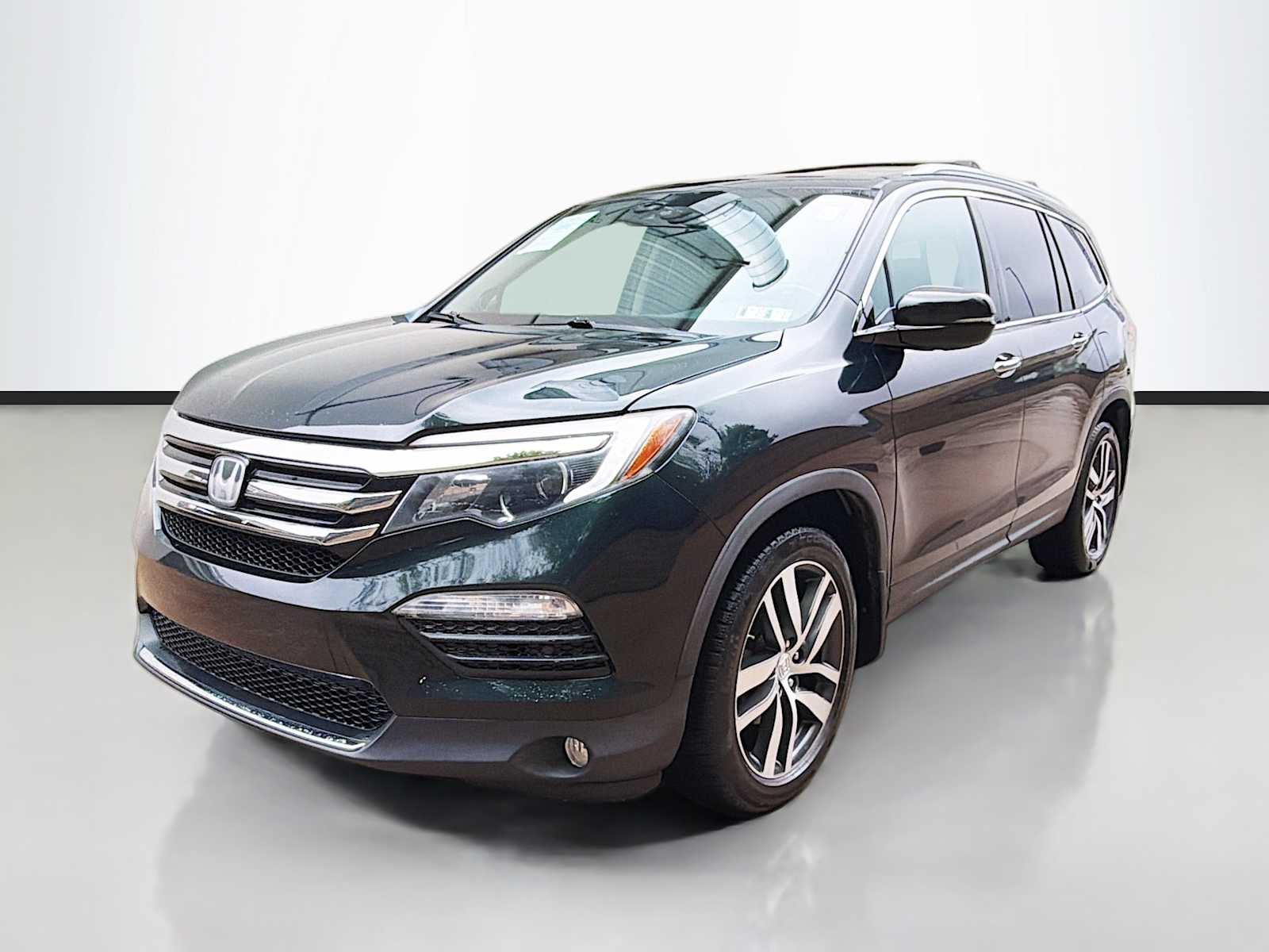 2016 Honda Pilot 4WD Elite's photo