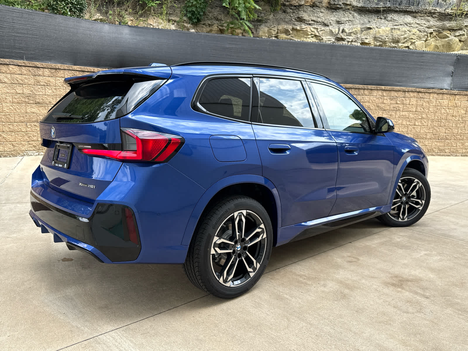 2025 Bmw X1 XDrive28i photo 3