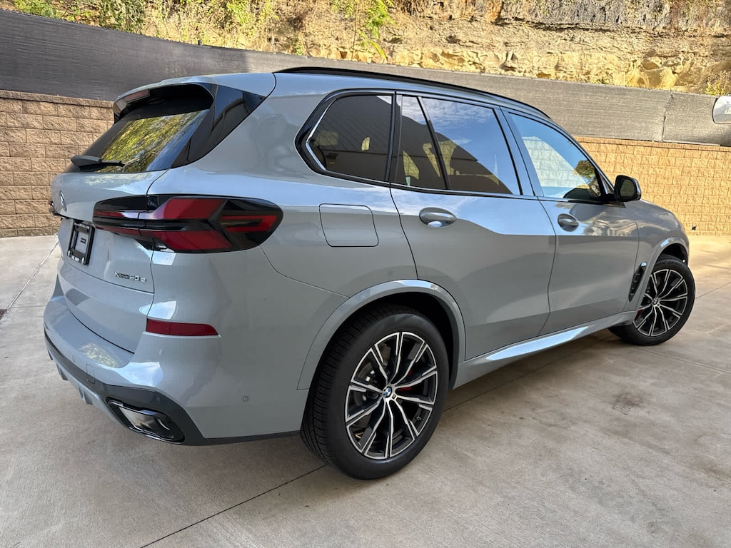 New 2026 BMW X5 PHEV xDrive50e SUV