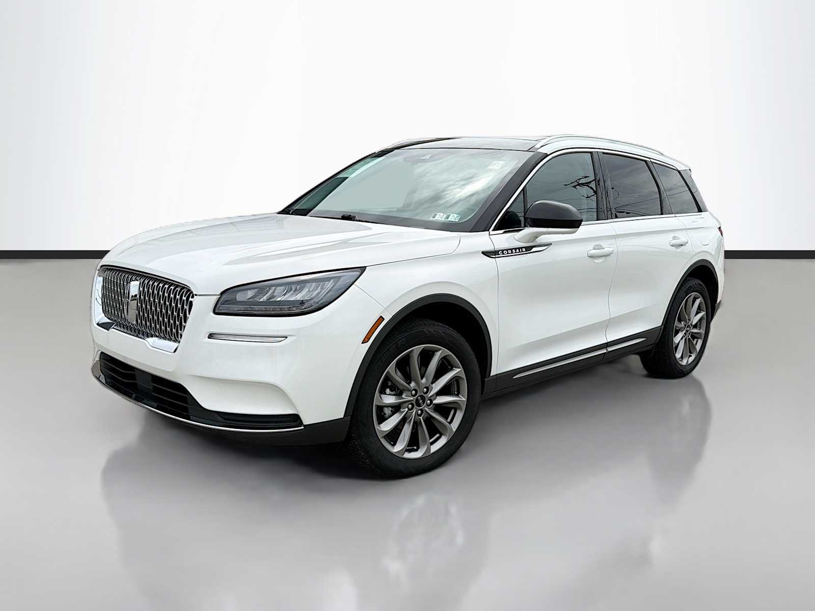 2022 Lincoln Corsair AWD's photo