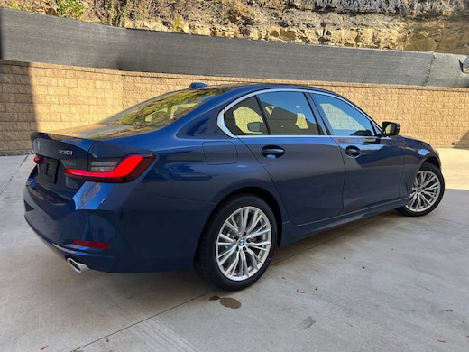 BMW Financing  BMW Finance Center near Murrysville, PA