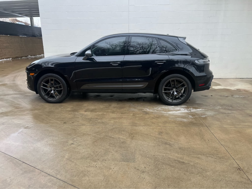 Used 2023 Porsche Macan T SUV