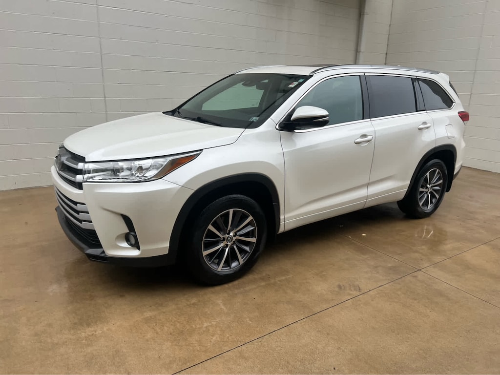 Used 2018 Toyota Highlander XLE V6 SUV