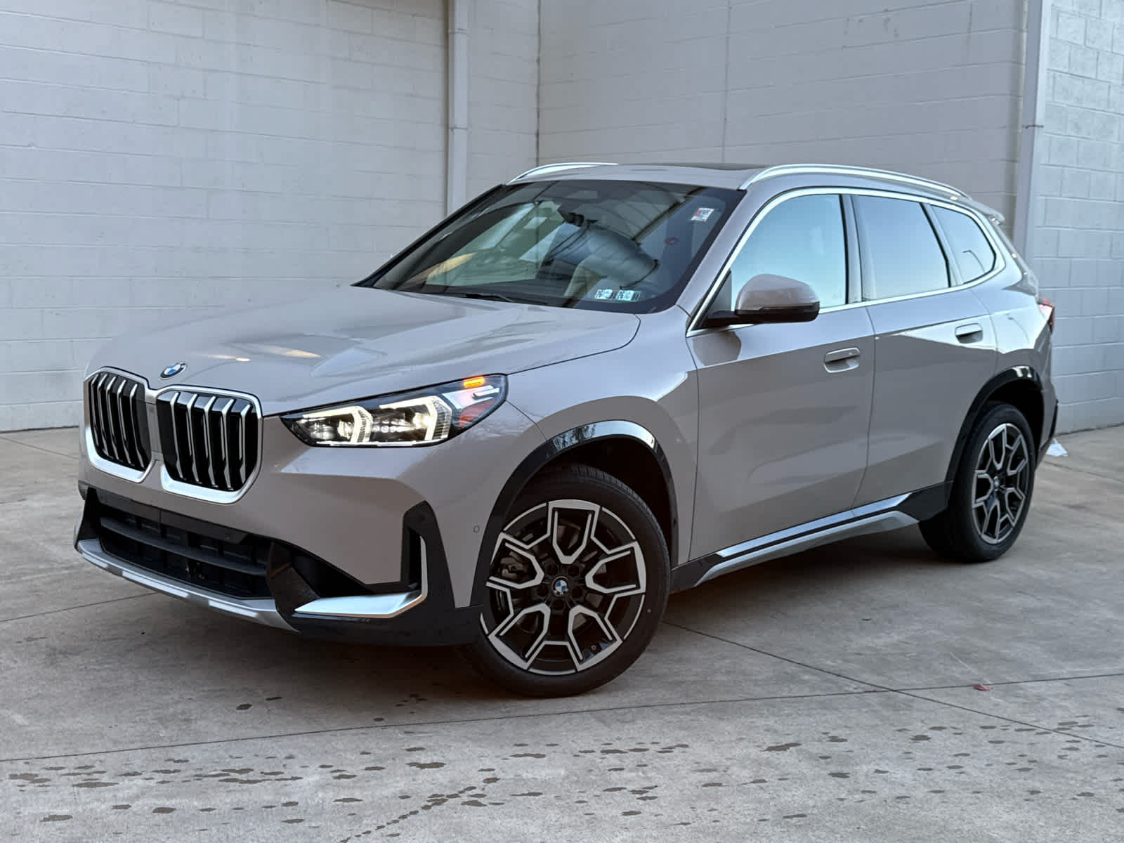 2026 BMW X1 28i's photo