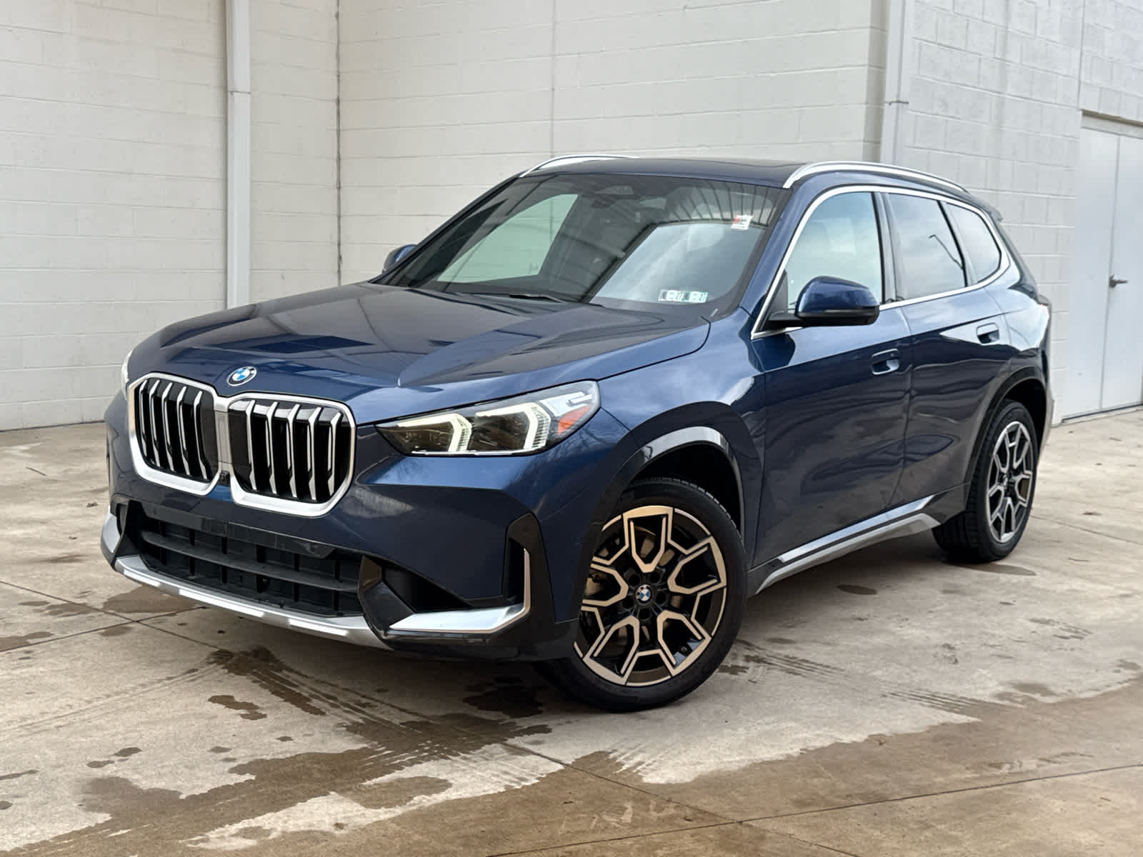 2025 BMW X1 xDrive28i's photo