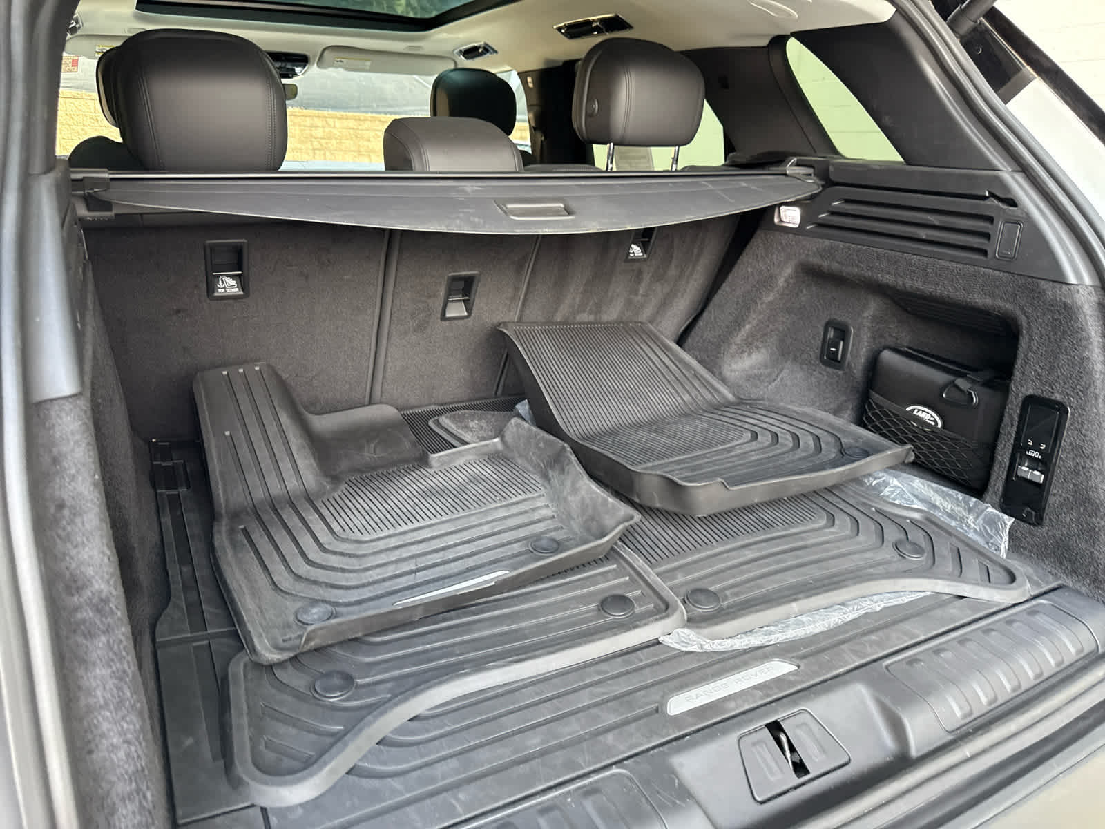 2024 Land Rover Range Rover Sport SE - Photo 17