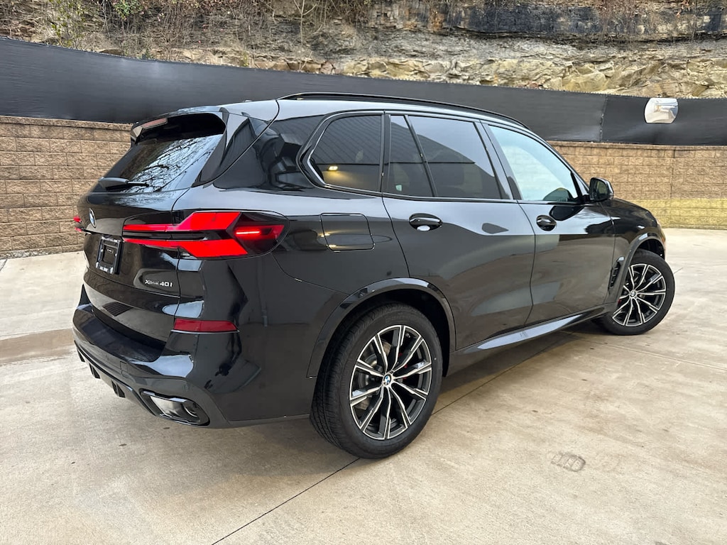 New 2026 BMW X5 xDrive40i SUV