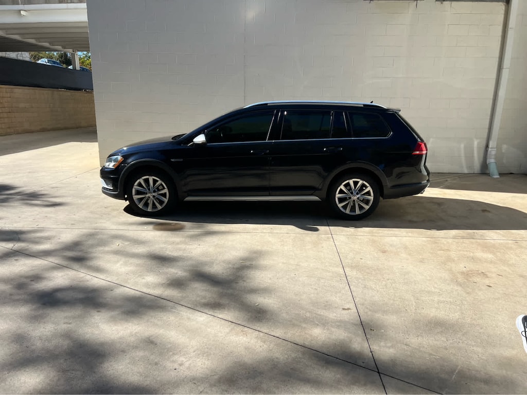 Used 2017 Volkswagen Golf Alltrack TSI S 4MOTION Wagon