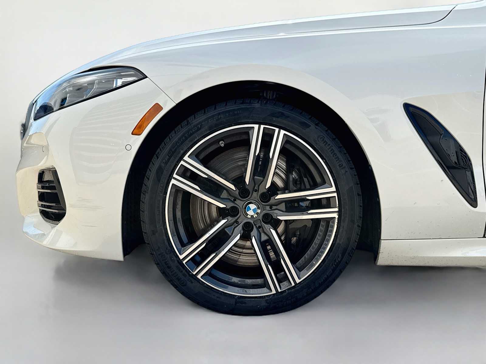 2025 BMW 8 Series 840i - Photo 6