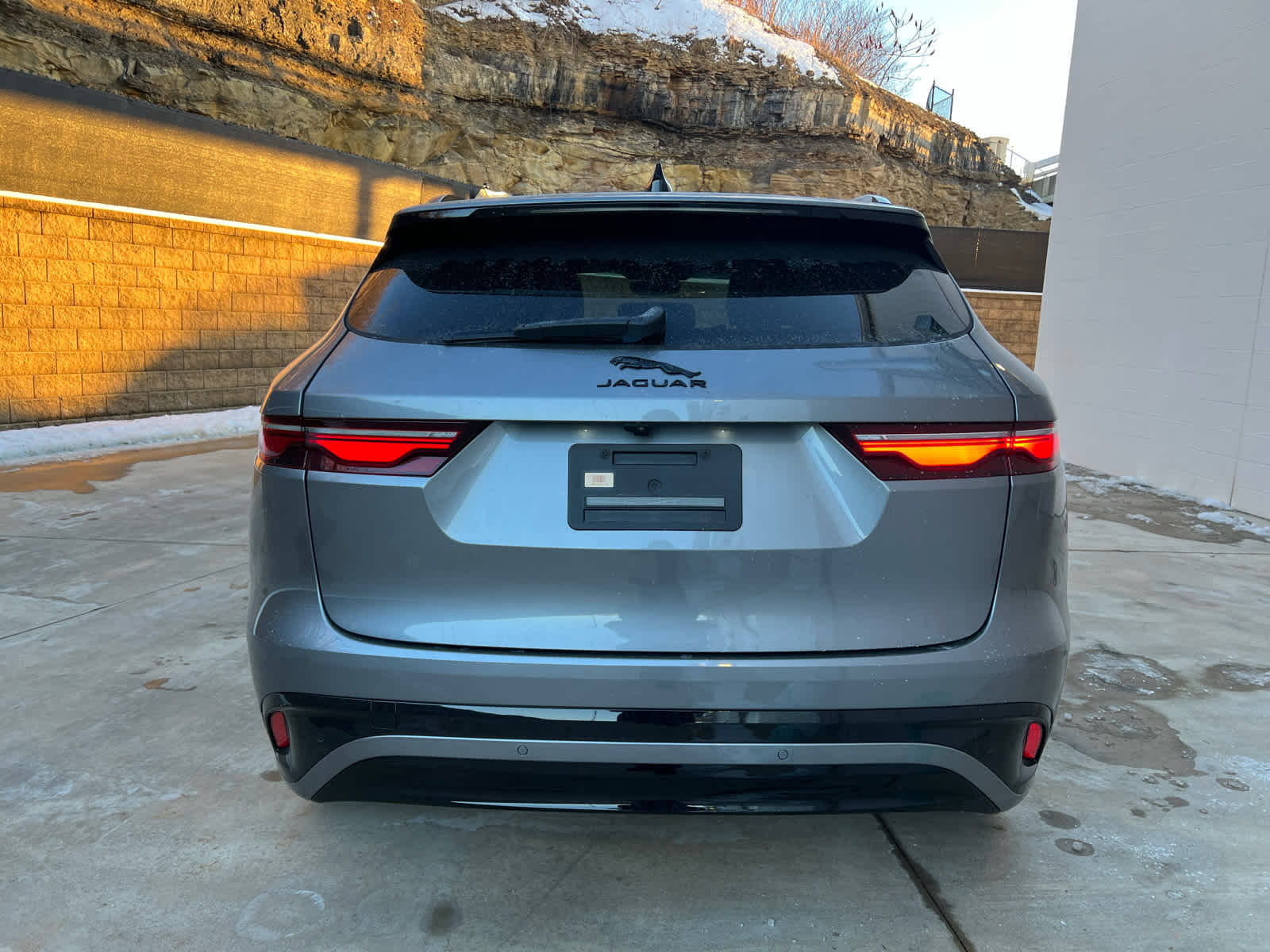 2025 Jaguar F-PACE R-Dynamic S P250 photo 4