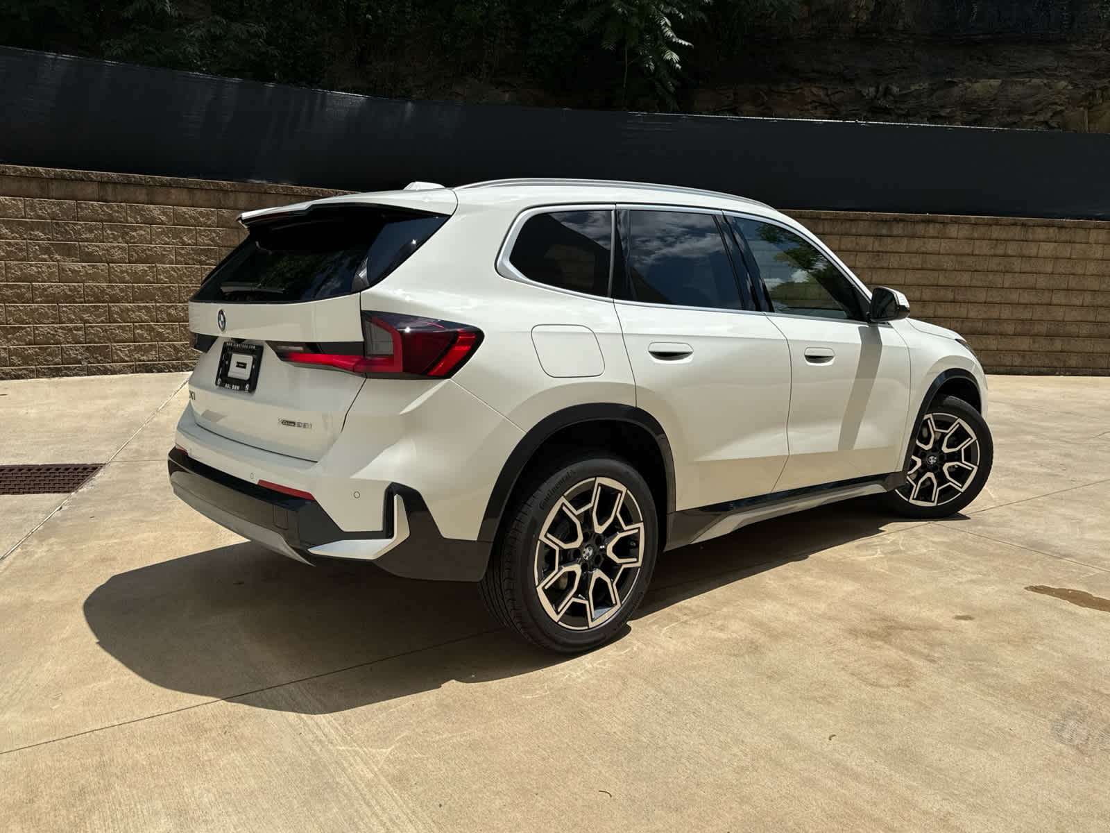 2025 Bmw X1 XDrive28i photo 3