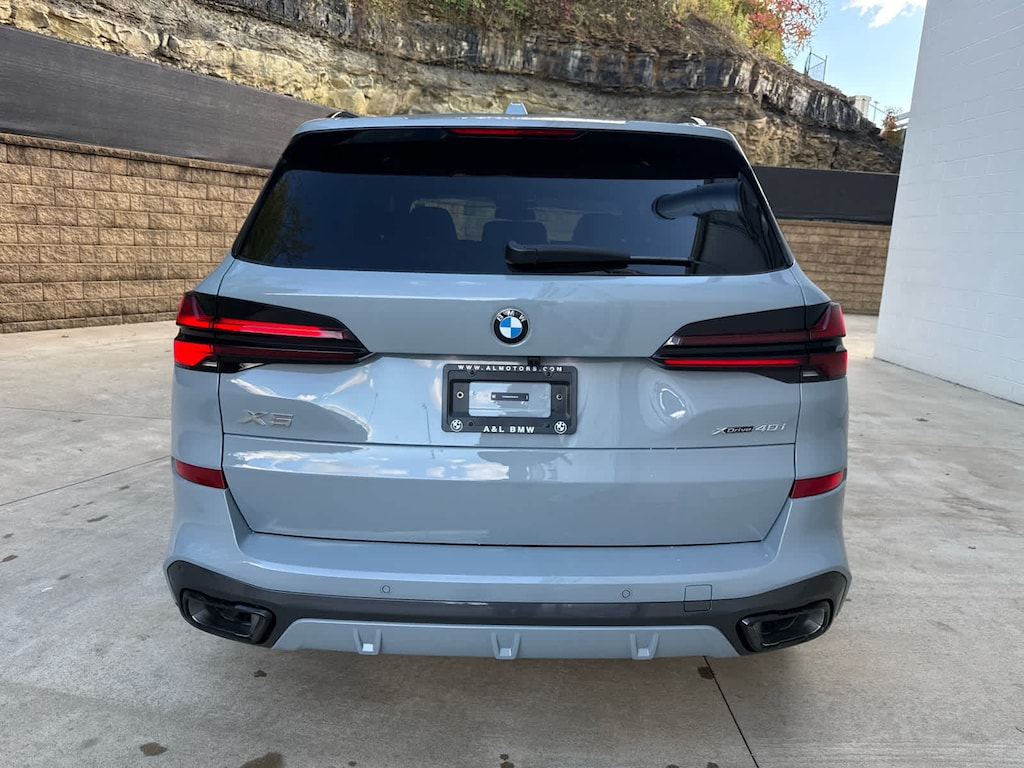New 2026 BMW X5 xDrive40i SUV