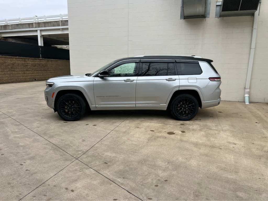 Used 2022 Jeep New Grand Cherokee Summit SUV