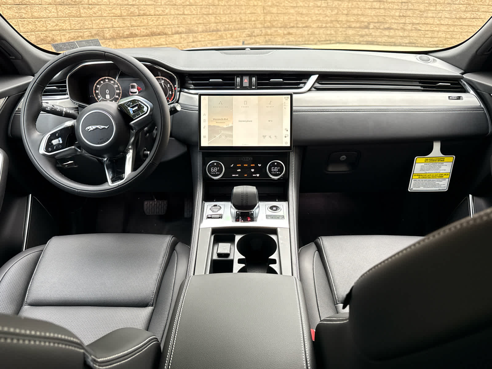 2026 Jaguar F-Pace R-Dynamic S - Photo 8