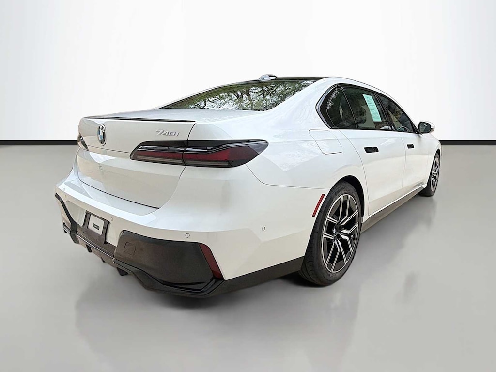 Certified 2024 BMW 740i xDrive Sedan