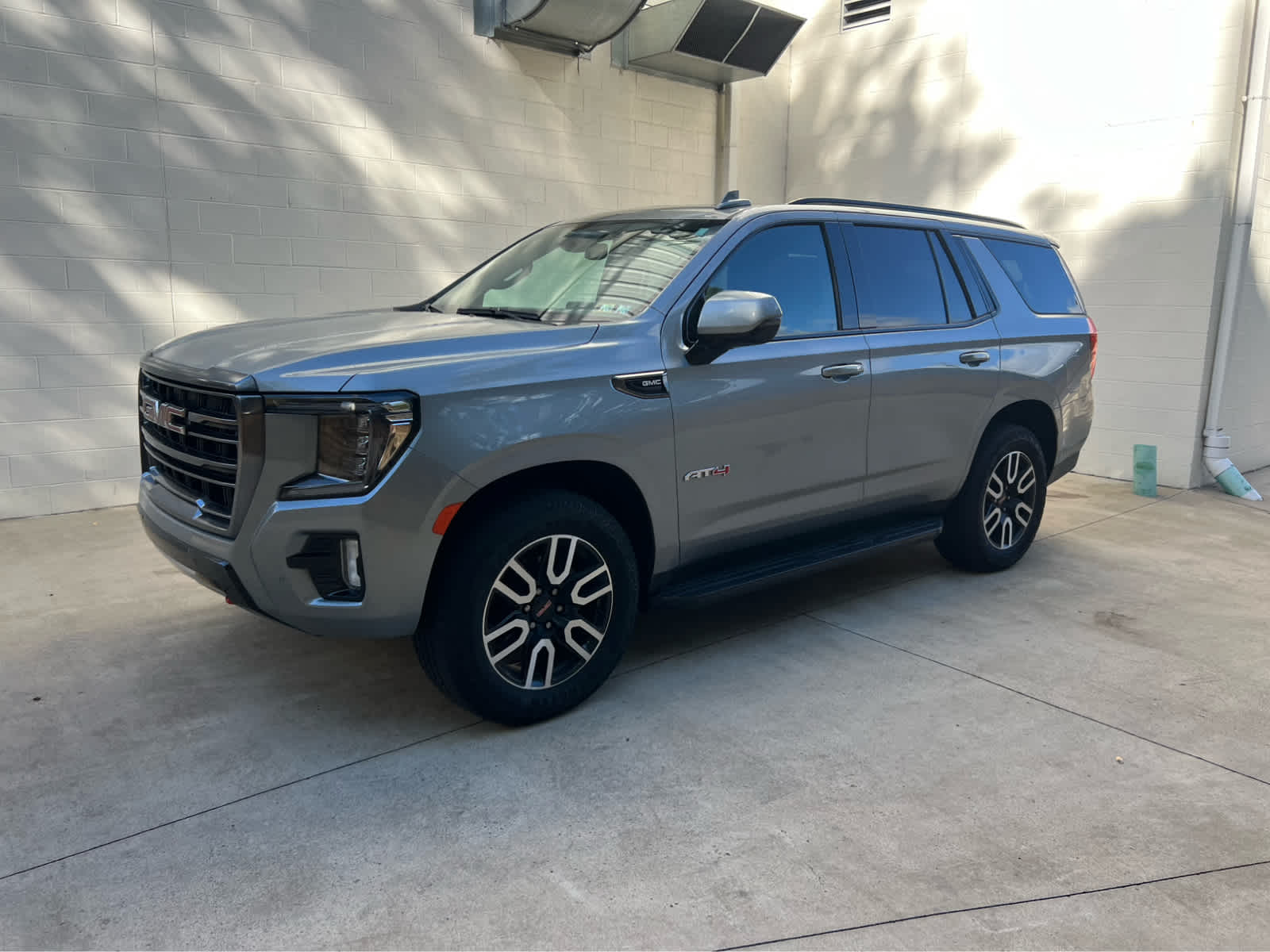 2024 Gmc Yukon AT4 photo 4