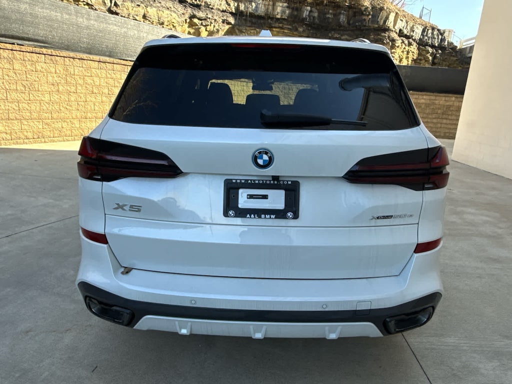 New 2026 BMW X5 PHEV xDrive50e SUV