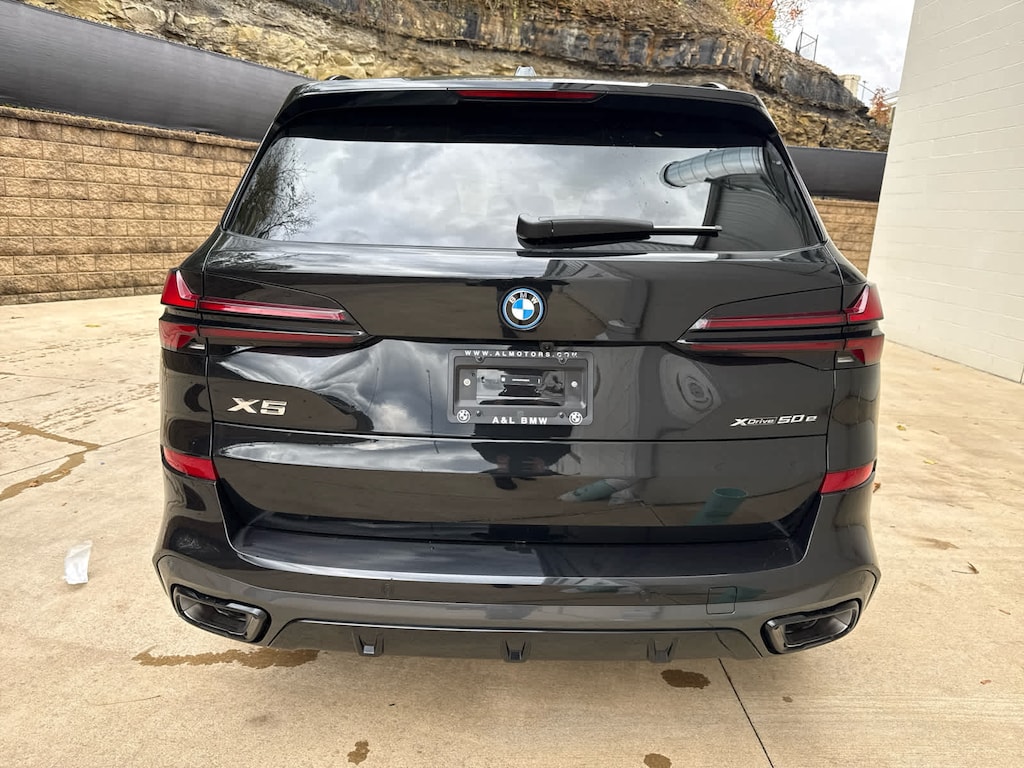 New 2026 BMW X5 PHEV xDrive50e SUV