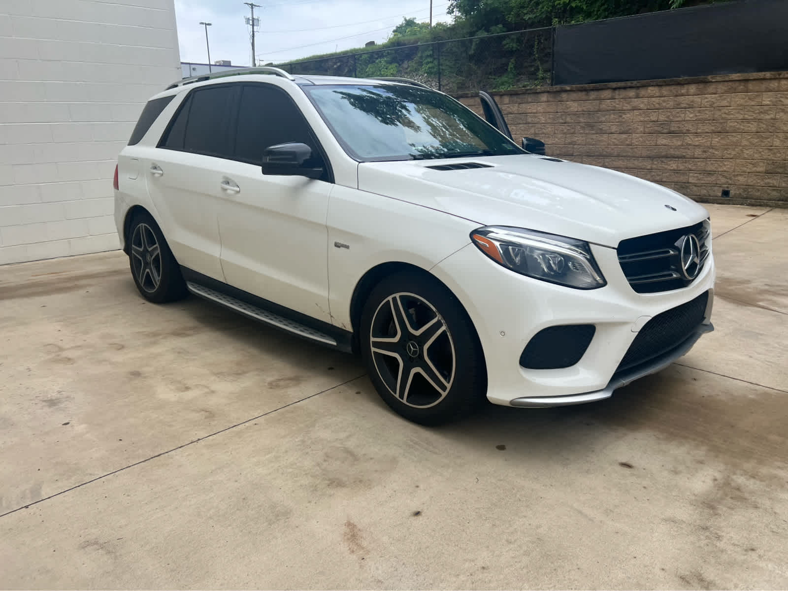 2018 Mercedes Benz GLE AMG 43 4MATIC photo 2