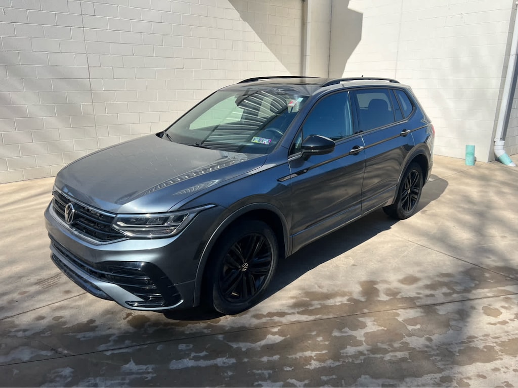 Used 2022 Volkswagen Tiguan 2.0T SE R-Line Black SUV