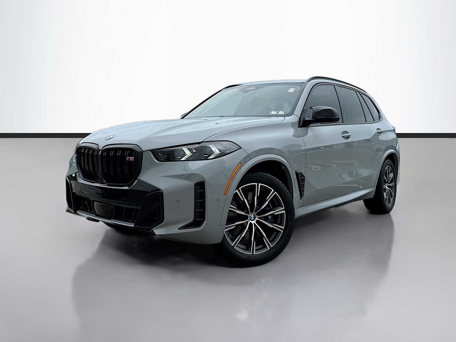 2025 BMW X5 M60i's photo