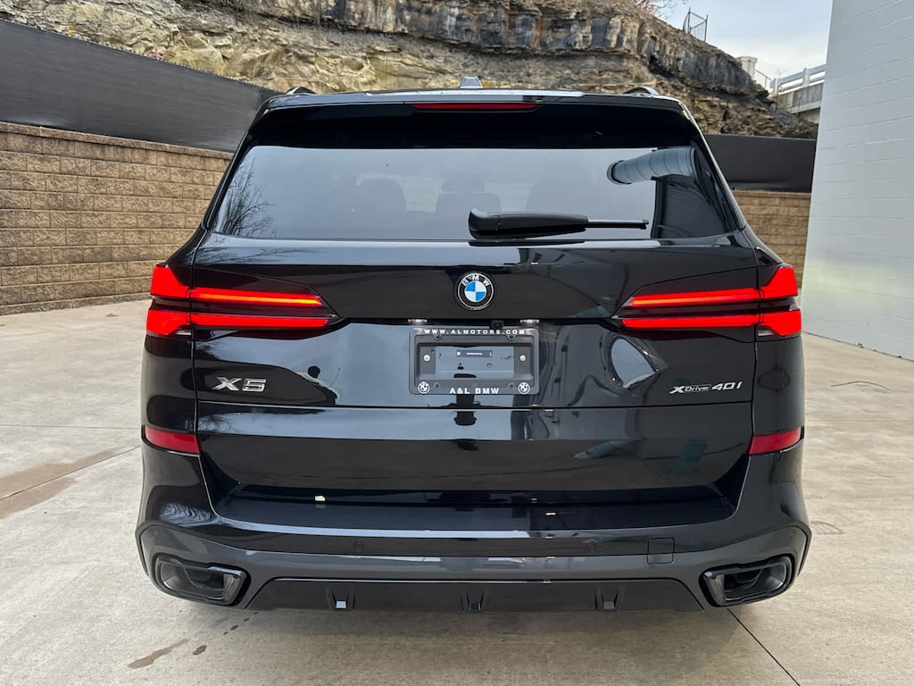 New 2026 BMW X5 xDrive40i SUV