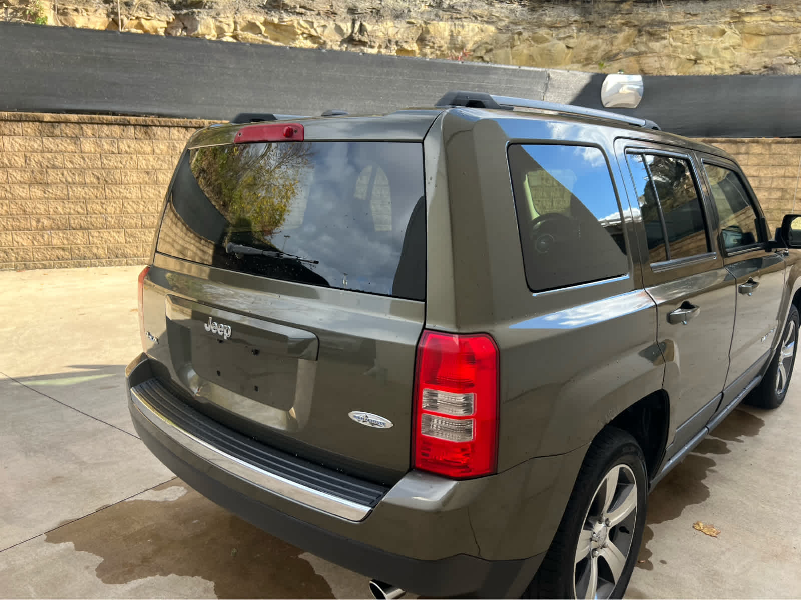 2016 Jeep Patriot Latitude photo 4