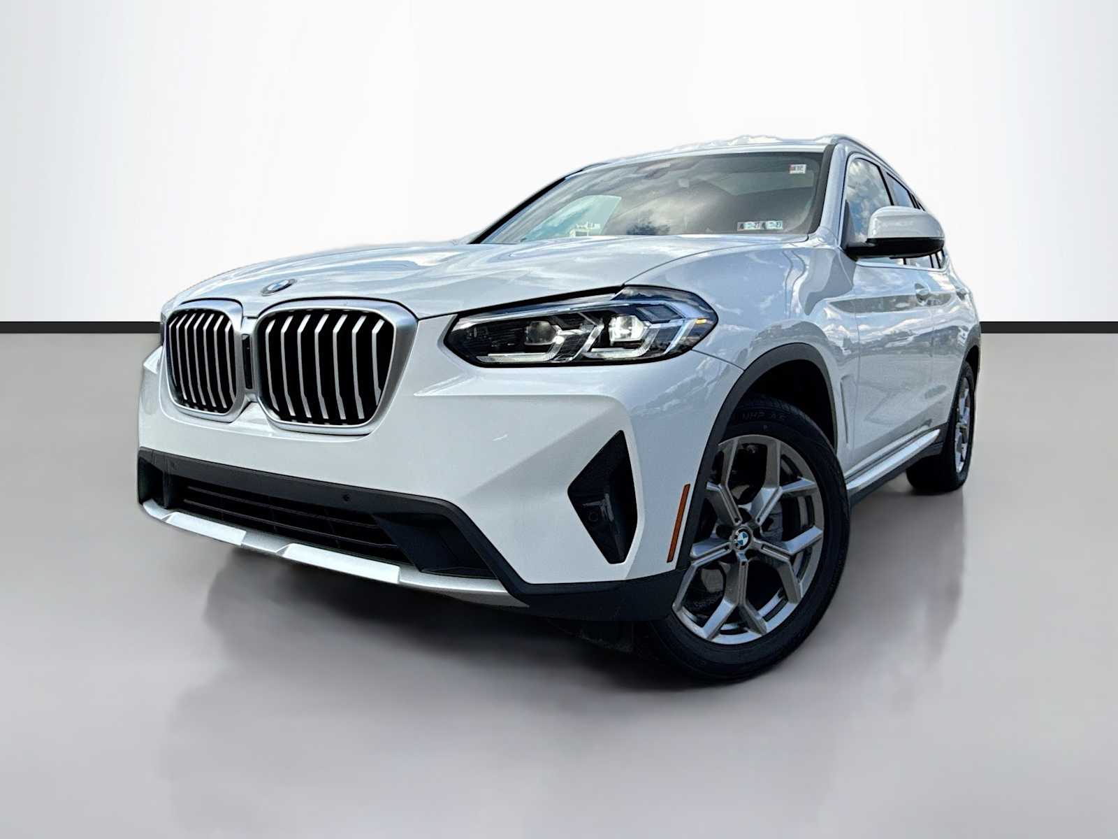 2022 BMW X3 xDrive30i's photo