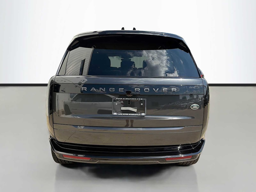 Certified 2023 Land Rover Range Rover P400 SE SUV