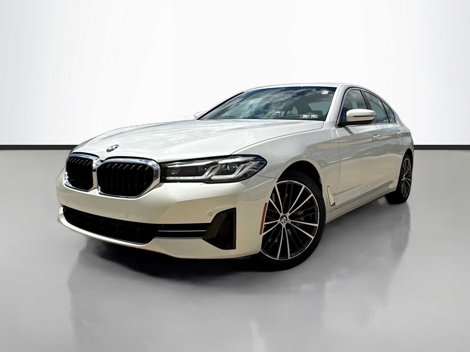 2022 BMW 5 Series 540i xDrive Sedan's photo