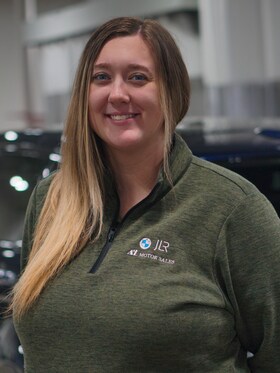 Staff member Carly James from ID_bf048afb923b