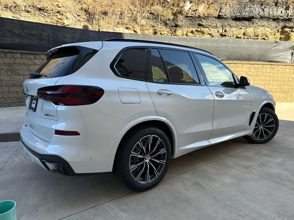 New 2026 BMW X5 PHEV xDrive50e SUV
