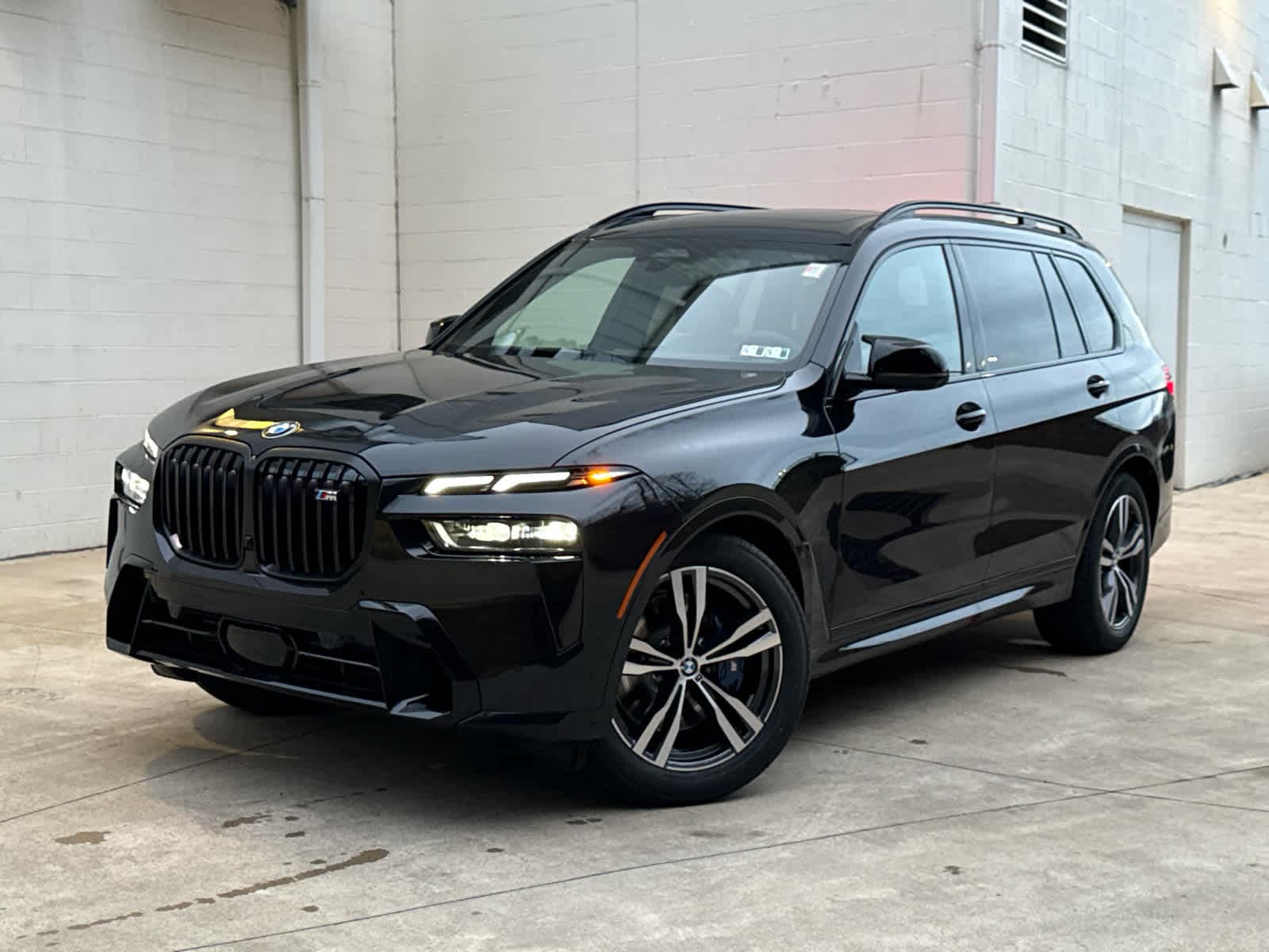 2026 BMW X7 M60i's photo