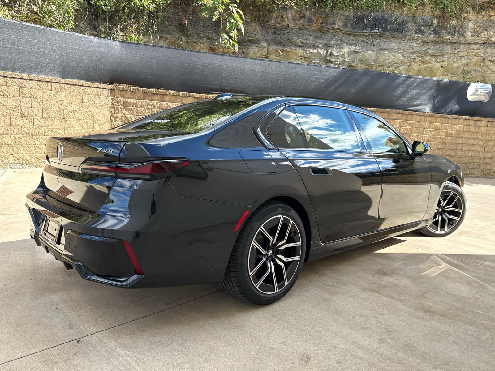 2026 Bmw 740i xDrive photo 3