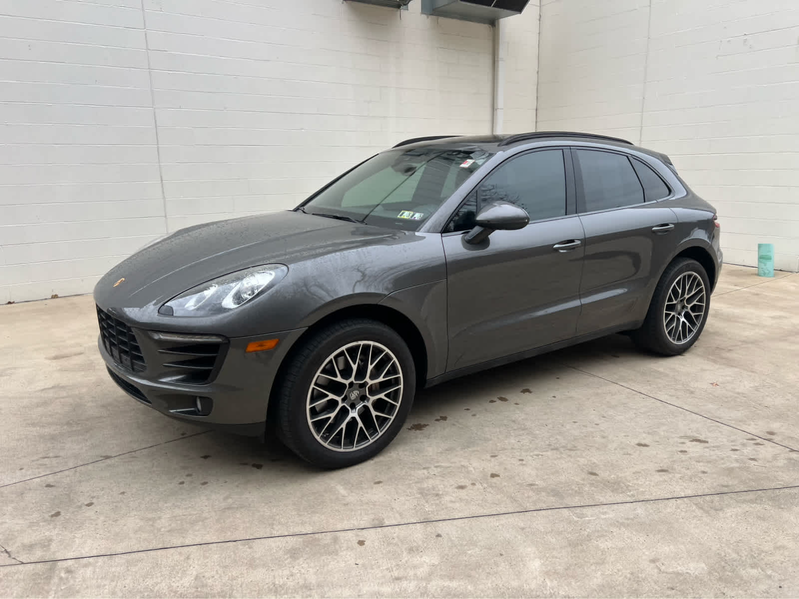 2017 Porsche Macan S photo 2